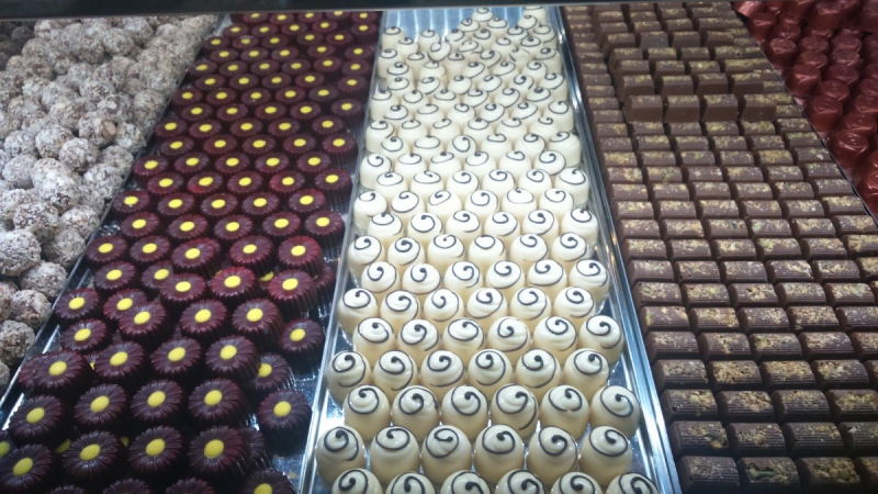 boutique-BAUDINARD SUR VERDON-min_chocolates_milk_chocolate_white_chocolate_truffles_candy_food_treat_cacao-1213769